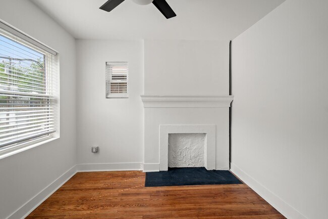 Building Photo - 217 W 13th St