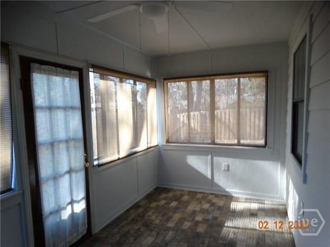 Building Photo - 85 Port Dr