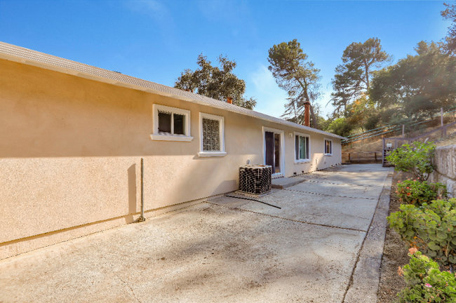 Building Photo - 21717 Almaden Rd