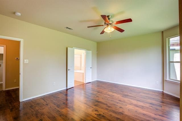 Building Photo - 1109 Central Village Dr