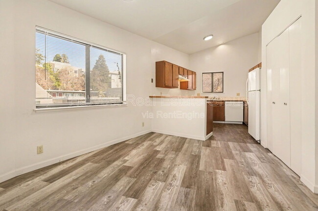 Building Photo - 2982 Park Blvd