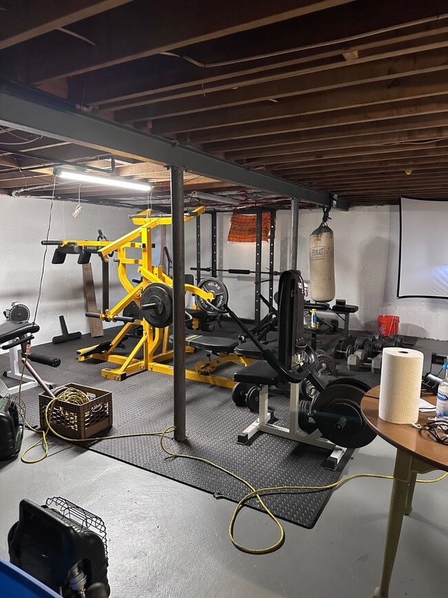 Building Photo - 107 Fairview Ave