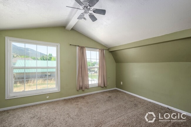 Building Photo - Home in Manti