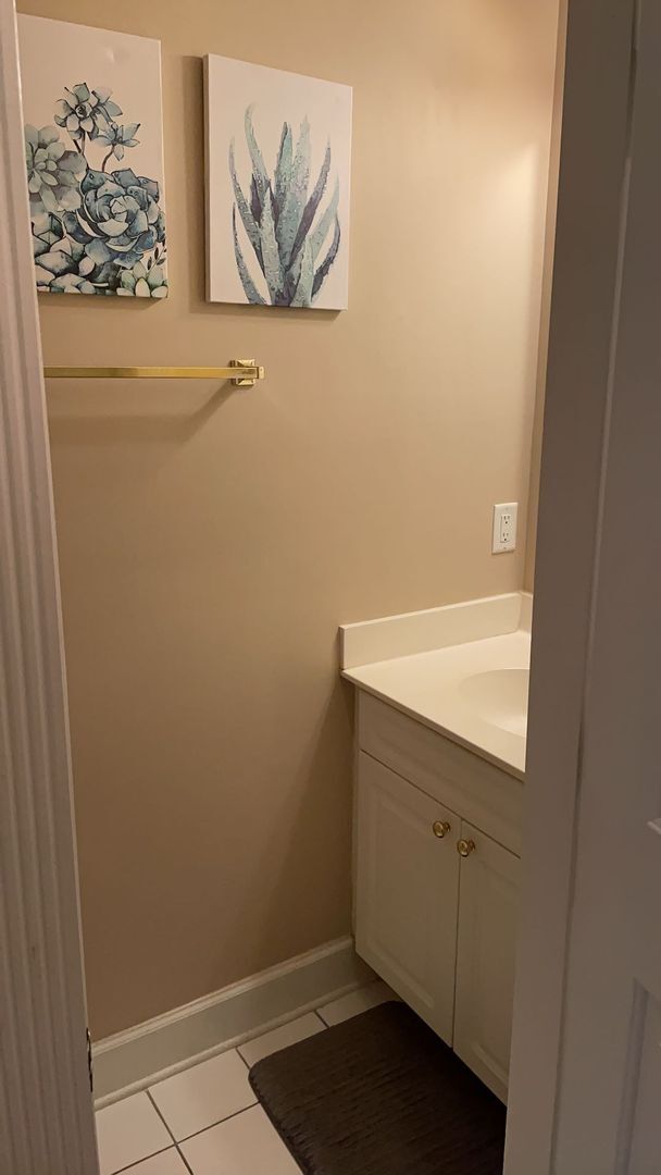 Building Photo - 2nd Floor 1 Bedroom Condo in Myrtlewood