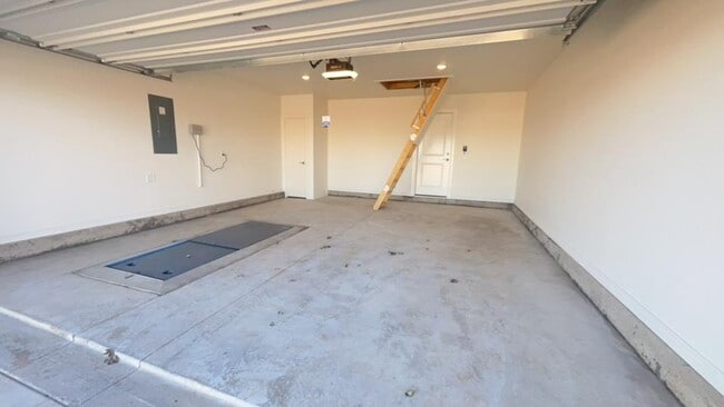 Building Photo - 2232 NW 170th St