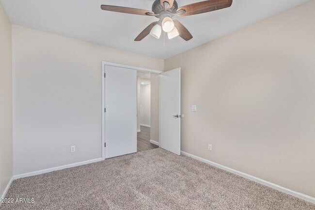 Building Photo - 2283 W Silver Creek Ln