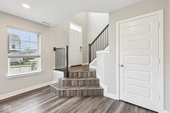 Building Photo - 17285 Dallington St