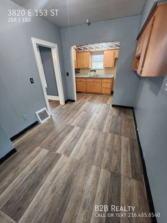 Building Photo - 3820 E 153rd St