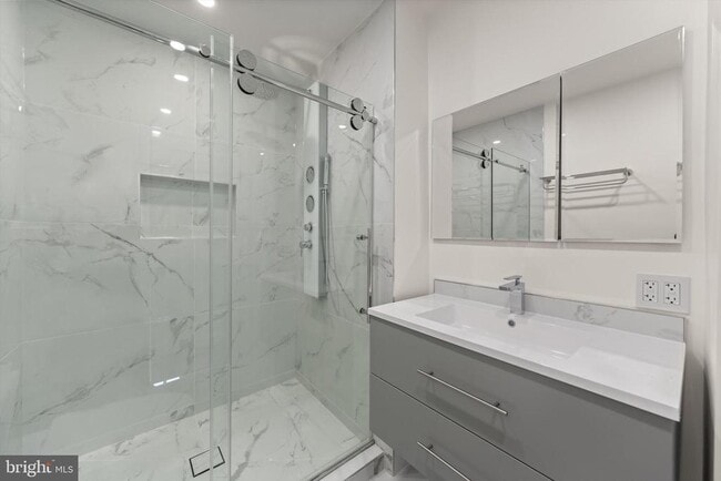 Building Photo - 1525 35th St NW