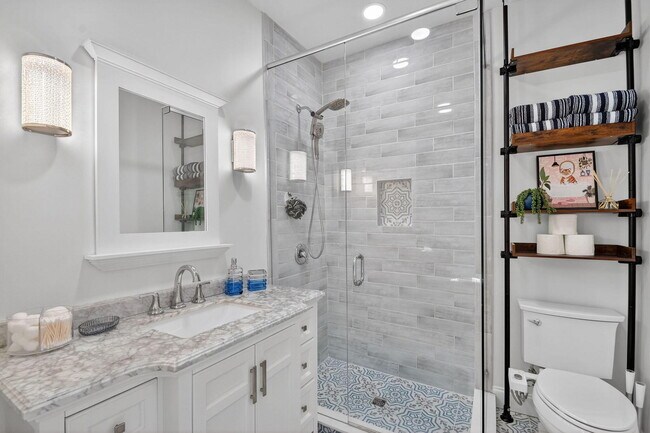 Building Photo - 1511 S Palmway