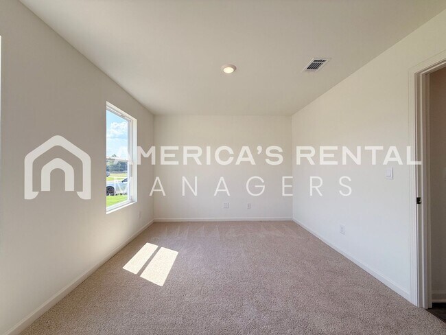 Building Photo - Home in Tuscaloosa -  View with 48 Hours Notice!  DEPOSIT PENDING!!
