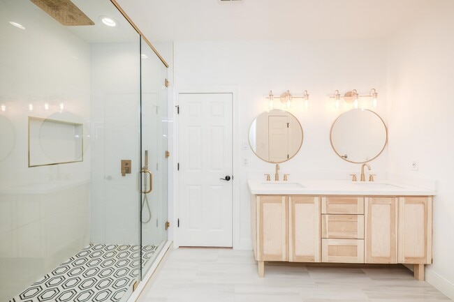 Building Photo - 115 Coahuila Loop