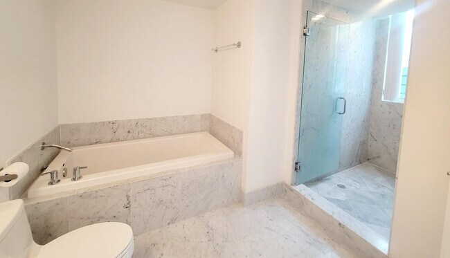 Building Photo - 244 Biscayne Blvd