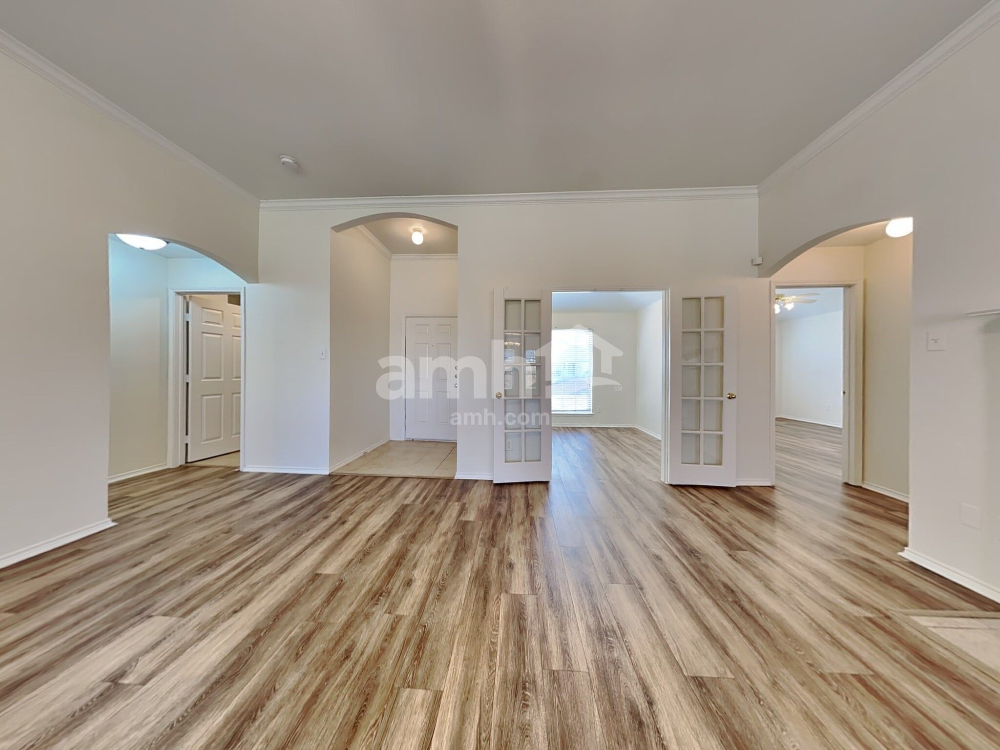 Building Photo - 333 Rock Hill Dr