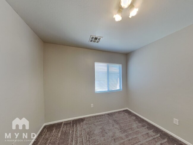 Building Photo - 1424 W Central Ave