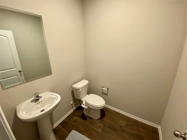 Building Photo - 13832 Rock Island Trl