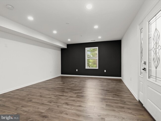 Building Photo - 700 Olney Sandy Spring Rd