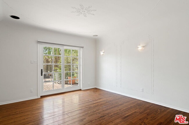 Building Photo - 2347 Glendon Ave
