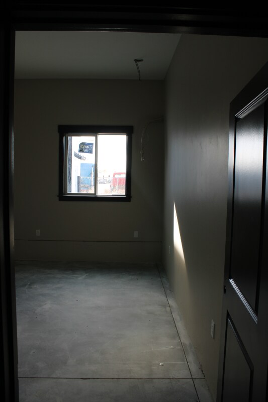 Building Photo - 61A W 465 N