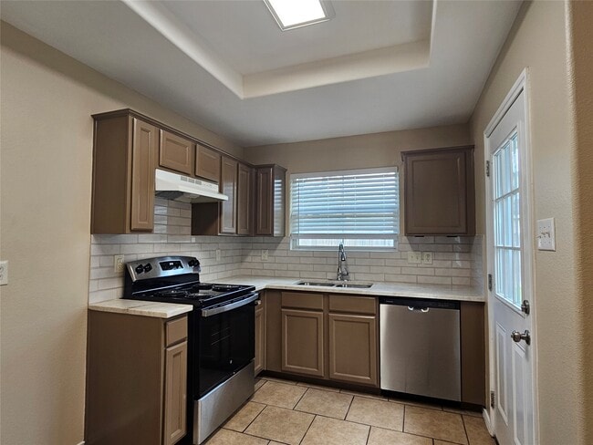 Building Photo - 500 Birch Cluster Ct