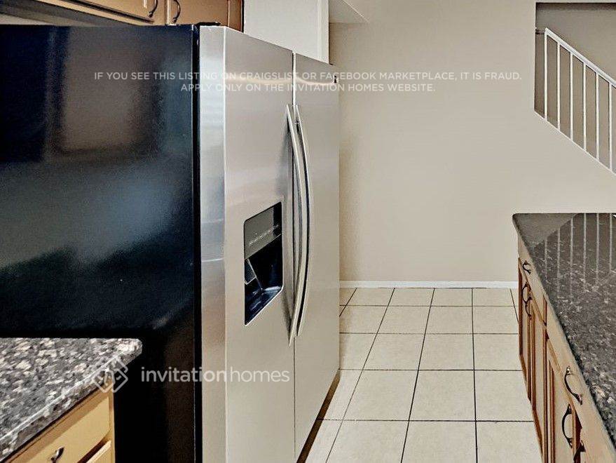 Building Photo - 6062 S Bell Pl