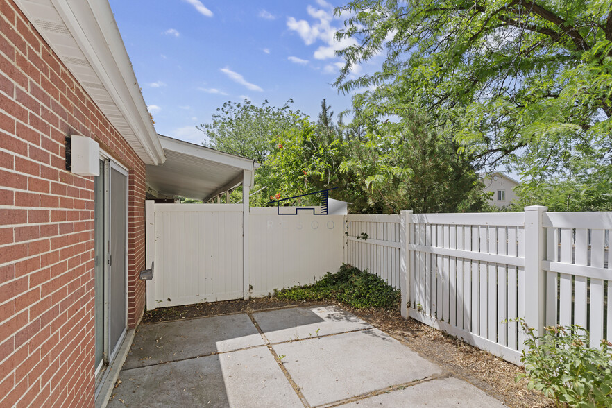 Building Photo - 77 Pheasantbrook Cir