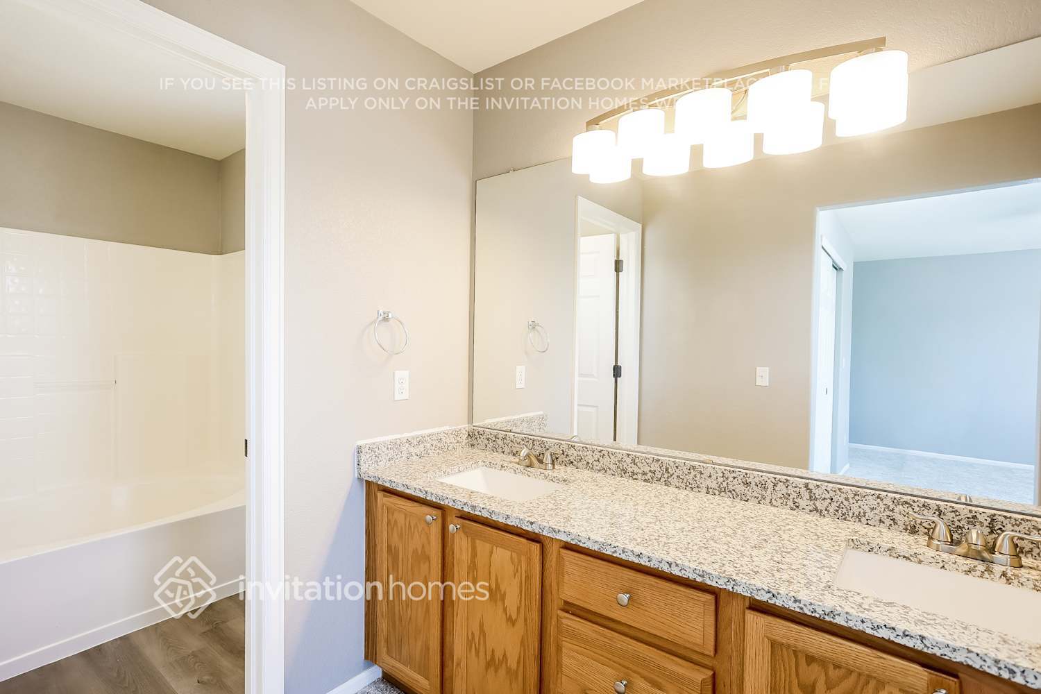 Building Photo - 3817 S Kirk Ct