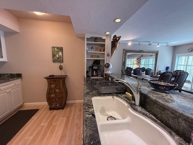Building Photo - 3806 Gulf of Mexico Dr
