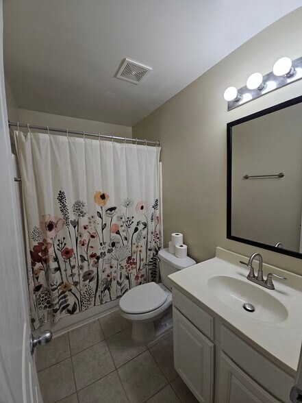In-Room Bathroom to 1st Room - 1725 Harvey Mitchell Pkwy S