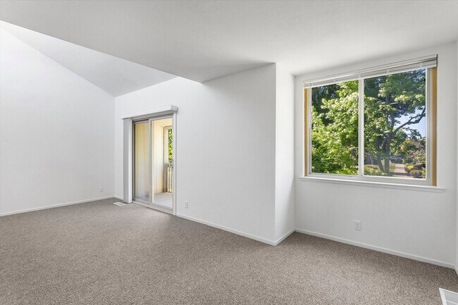 Building Photo - 1145 Bismarck Ln