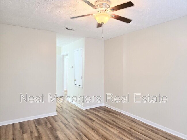 Building Photo - 6768 Willowbrook Dr