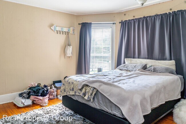Building Photo - 5 br, 2 bath House - 1501 Wilson Ave.