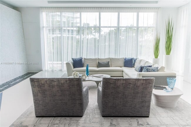 Building Photo - 300 Sunny Isles Blvd