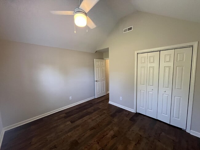 Building Photo - Calabash Comfort