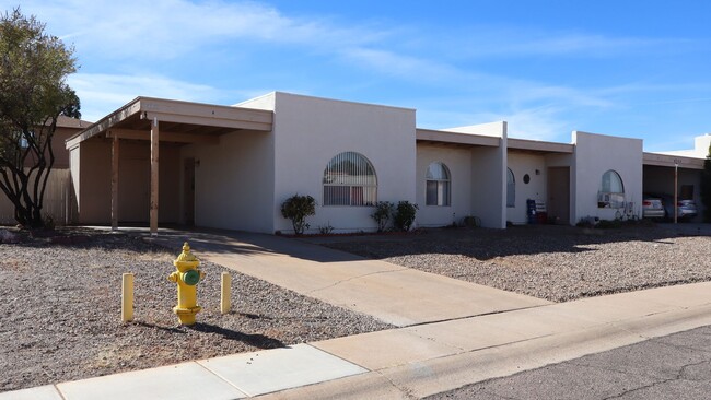 Primary Photo - Plaza Oro Loma Fourplex