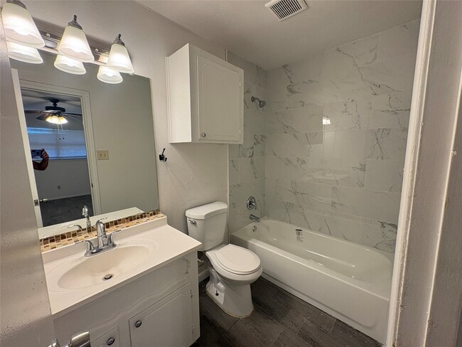 Building Photo - 2502 Marble Falls Dr