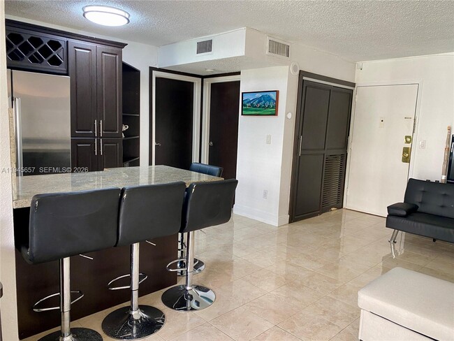 Building Photo - 17011 N Bay Rd