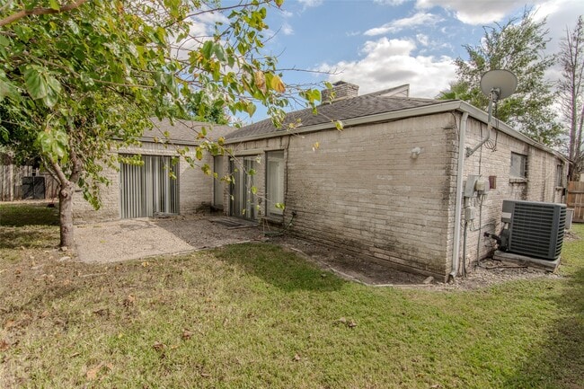 Building Photo - 7838 Duffield Ln