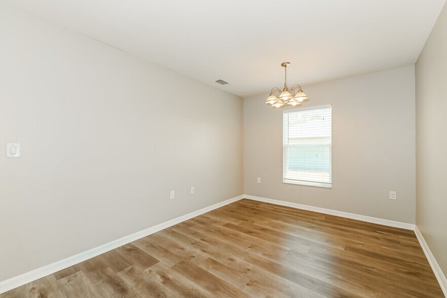 Building Photo - 626 SW 22nd Terrace