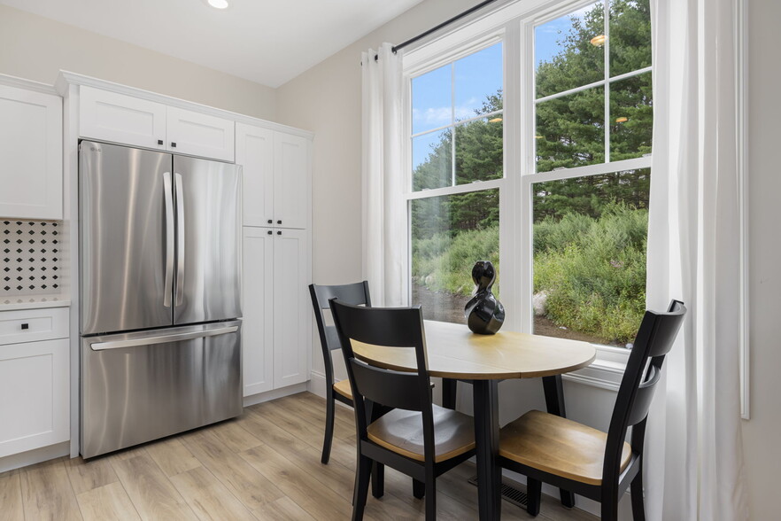 Building Photo - 50 S County Trl