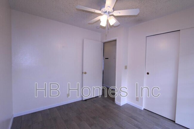 Building Photo - 92-1021-1021 Nou St