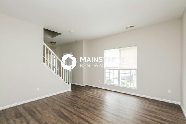 Building Photo - 4 Bedroom Pet-Friendly Home in Huntersville, NC with Main Street Renewal