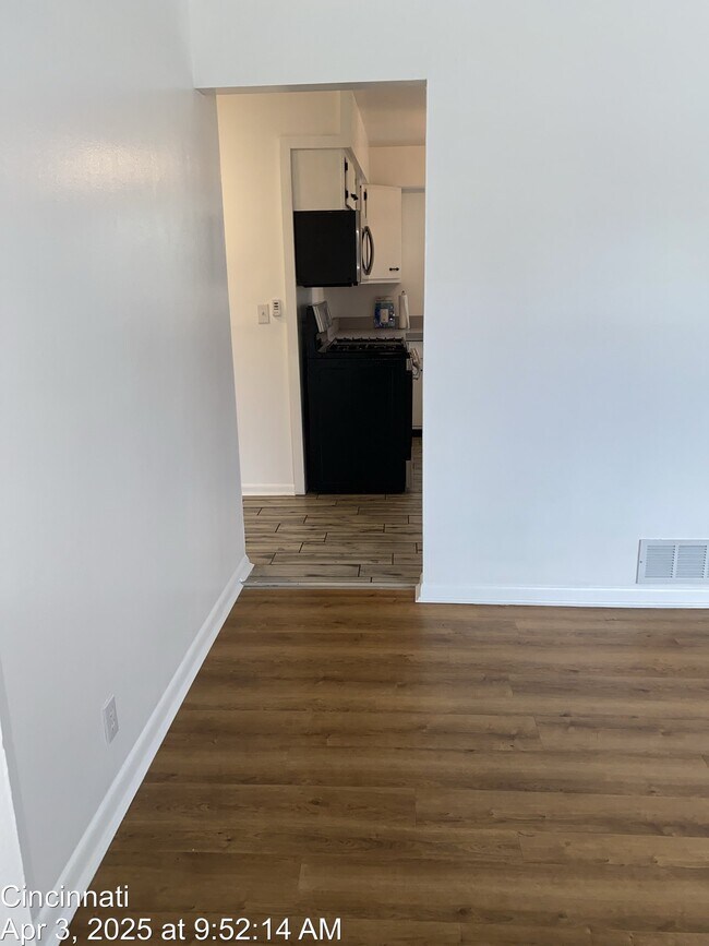 Building Photo - 4947 Charlemar Dr