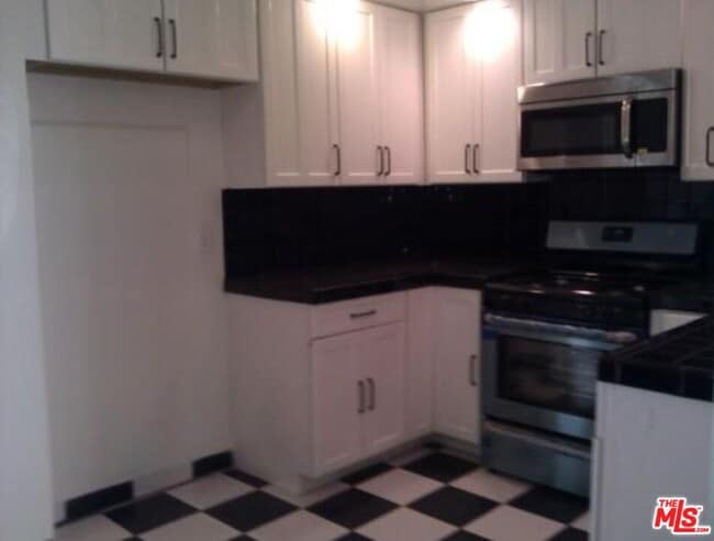 Building Photo - 1134 Orange Grove Ave