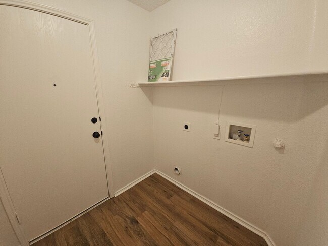 Building Photo - Nice Home in Mansfield ISD