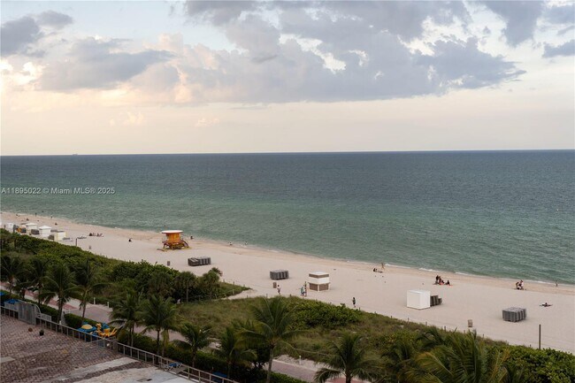 Building Photo - 5959 Collins Ave