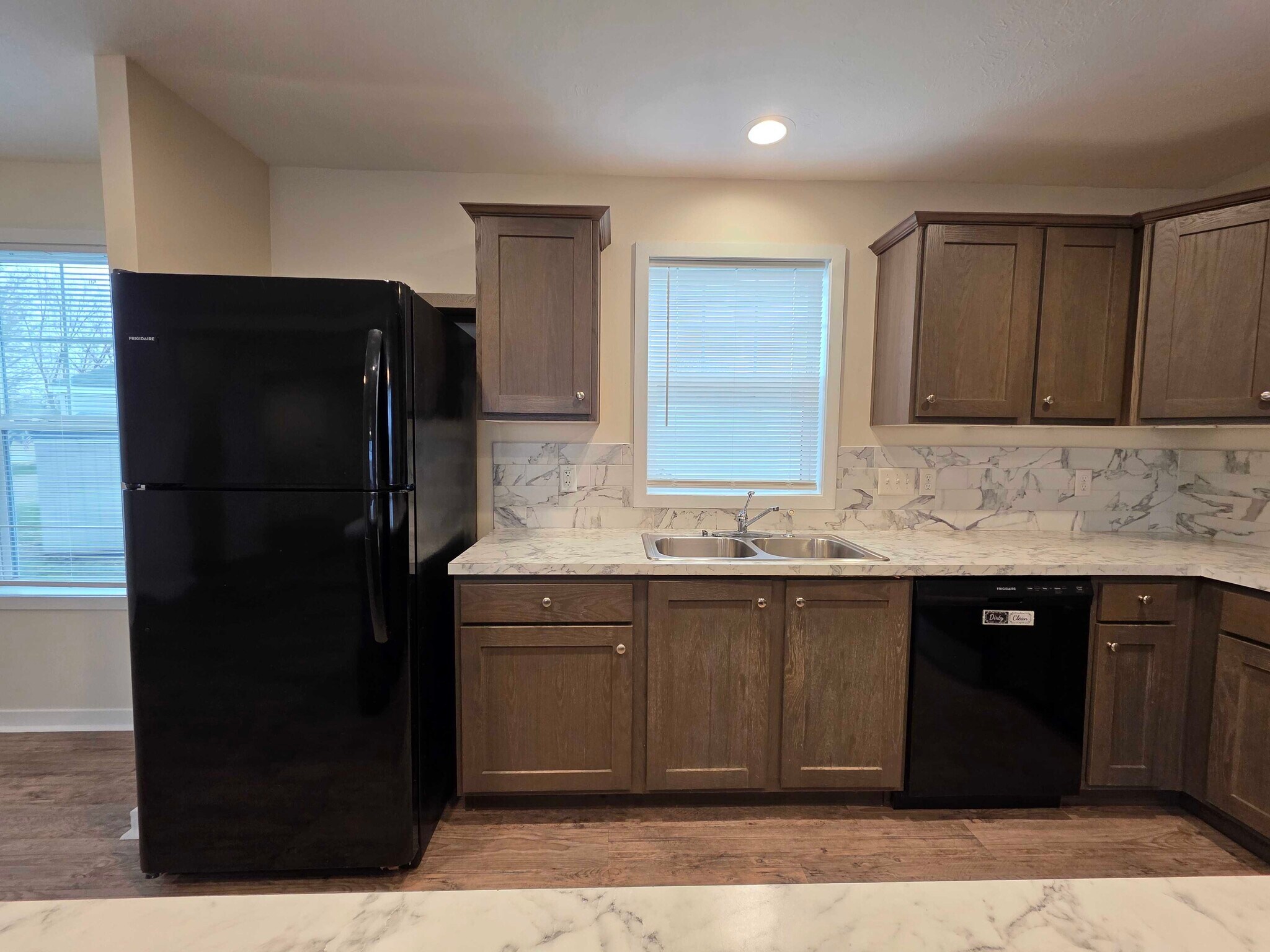 Building Photo - 3681 Hawthorne St