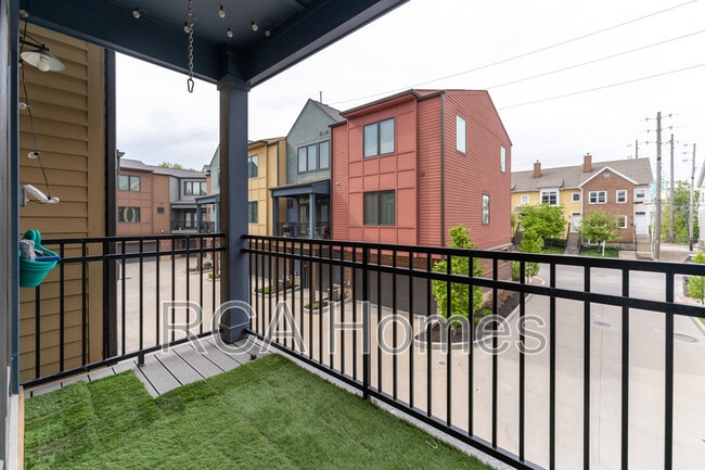 Building Photo - 616 Pomeroy St