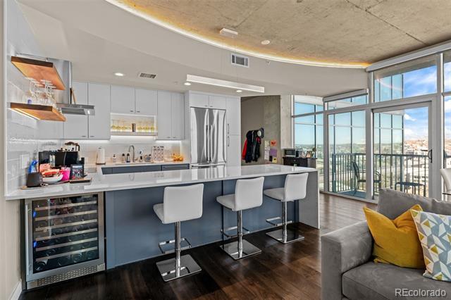 Building Photo - 1700 Bassett St