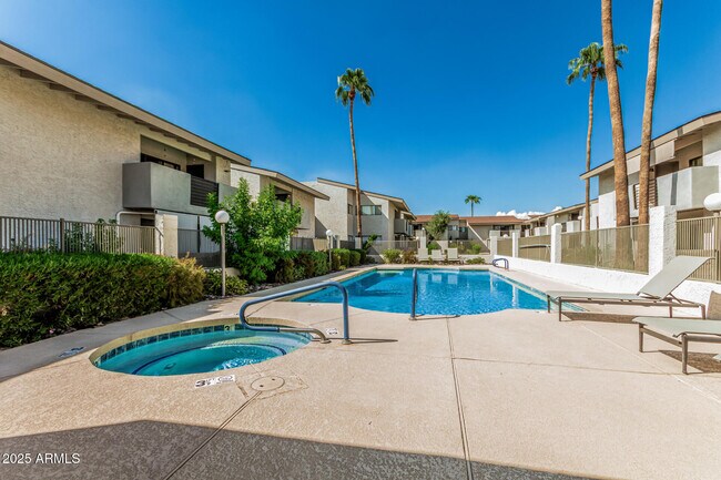 Building Photo - 6480 N 82nd St